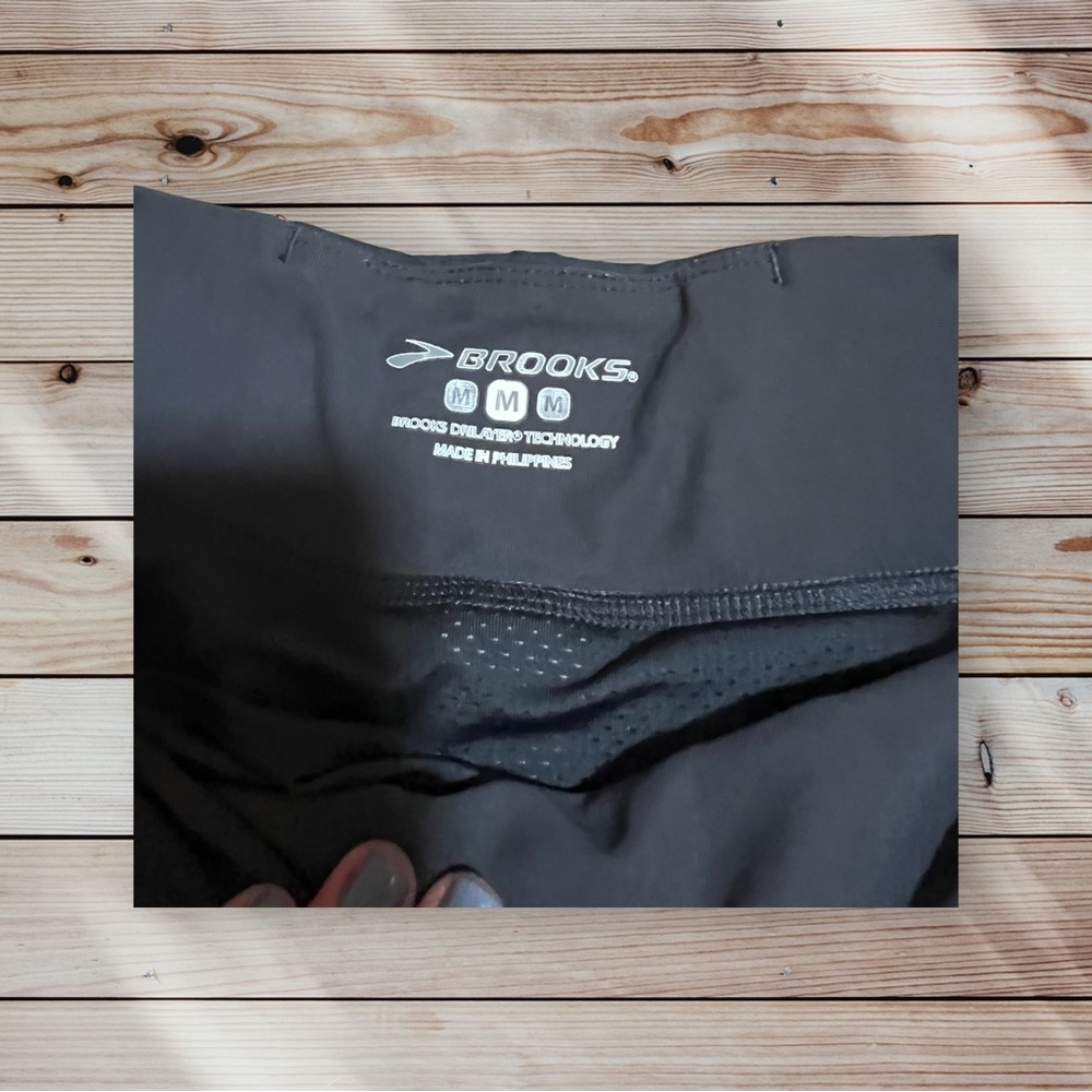 Brooks Chaser Running Shorts 3” with Liner Size Medium Black and Gray Pattern - Picture 2 of 6